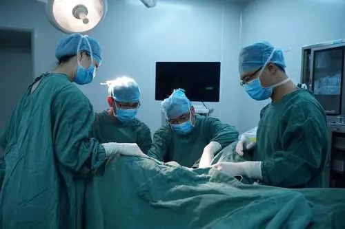 选择格鲁吉亚最好的试管婴儿手术机构满足以下四点就够了